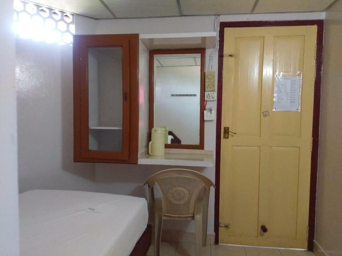 Anandan Tourist Home Varkala Zewnętrze zdjęcie