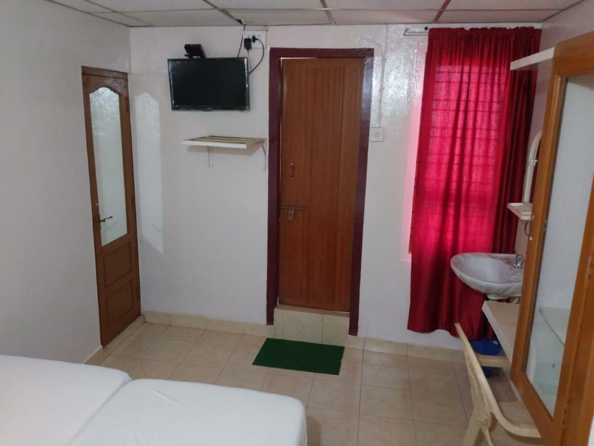 Anandan Tourist Home Varkala Zewnętrze zdjęcie
